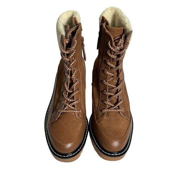 NWOB Violet & Red Womens Alexa Suede Lace Up Bootie Size 6 1/2 - Picture 4 of 13